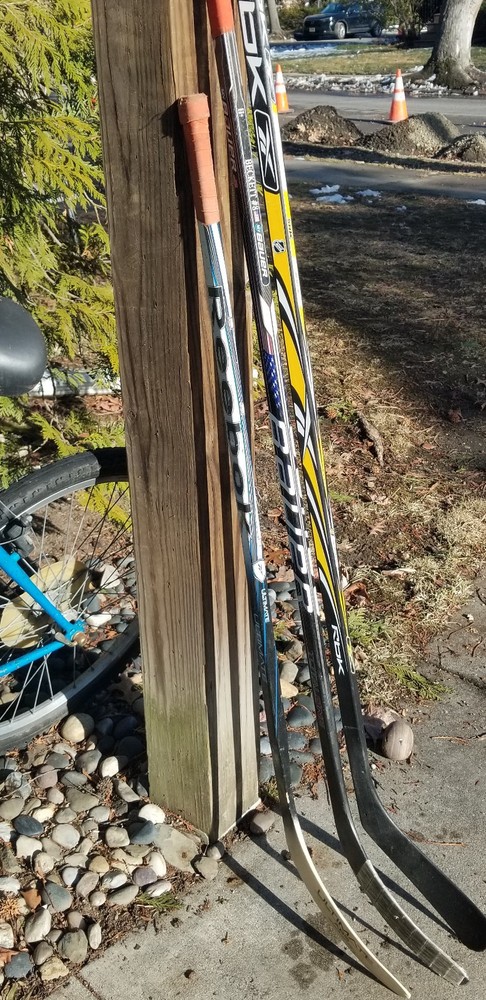 3 HOCKEY STICKS REBOK BAUER RDK