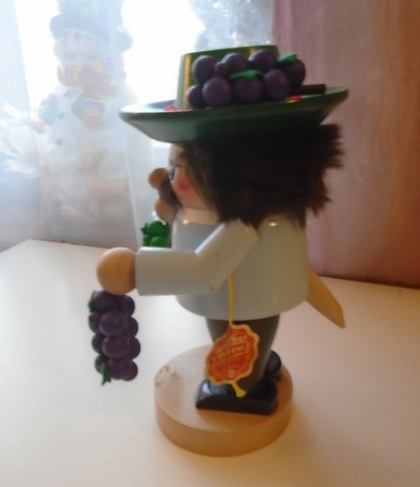 Steinbach Wine Maker With Grapes 10" Chubby Troll Size Nutcracker