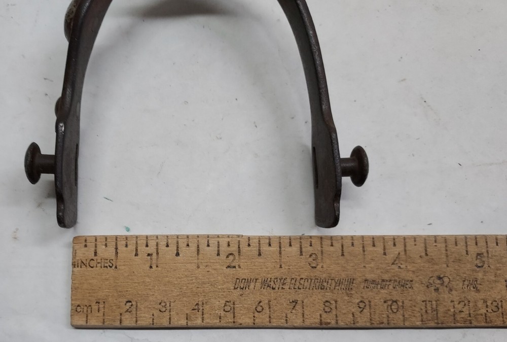single Spur - RIGHT - Fixed Button - Chap Guard - star marked - listing #506254
