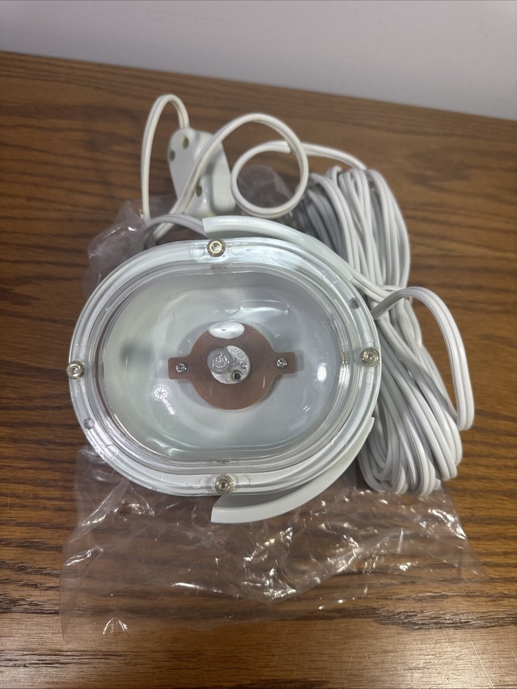 Main Access 200680 Smart Lite - Fits All Main Access Steps incandescent NOS