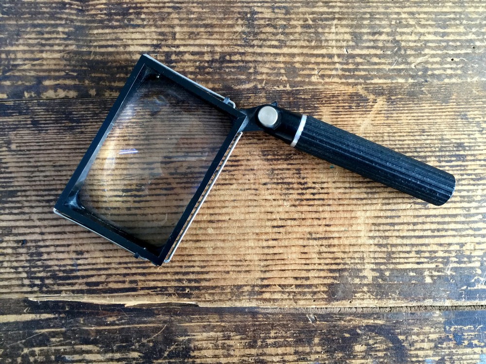 Vintage Bakelite Magnifying Loupe Mautner Dresden c. 1970 Folding Handle & Frame