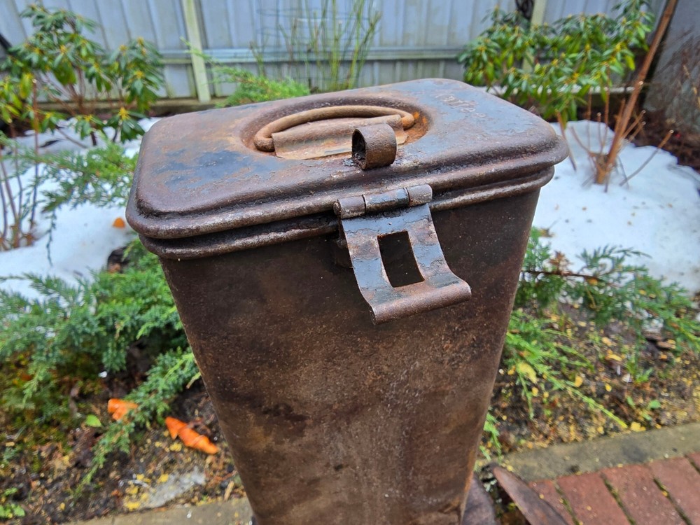 WW2 Accessories Kaffee Container from the German bunker relic.