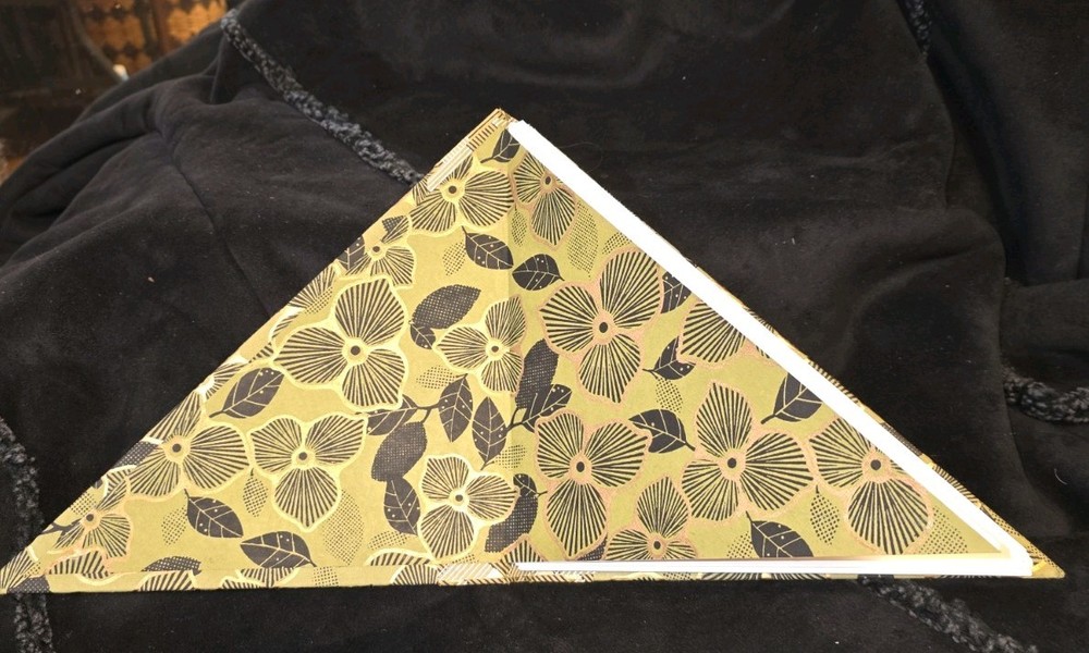 TRIANGLE SHAPED JOURNAL DIARY NOTEBOOK