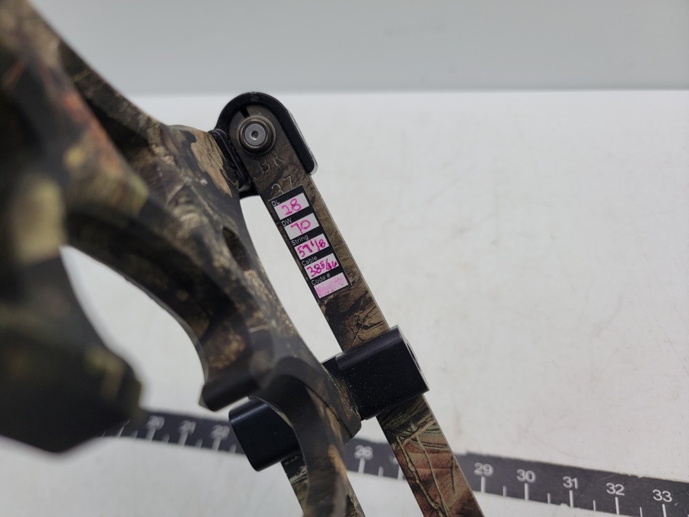 New Breed Blade Right Handed 28" 65lb Compound Bow
