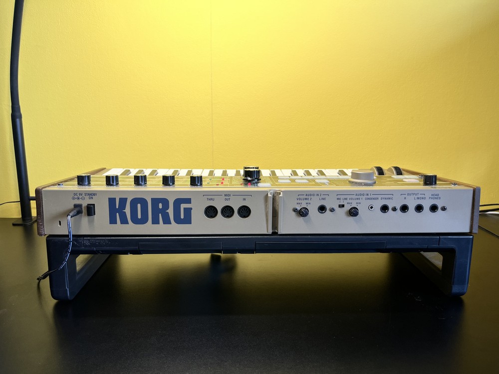 KORG MicroKORG Synthesizer Vocoder w/ AC-adapter | Beautiful Condition