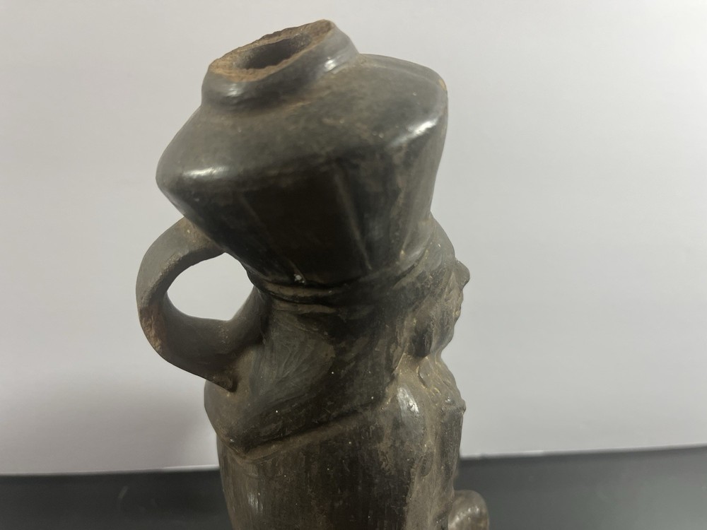 Vintage Peruvian Moche 9" Blackware Effigy Vessel