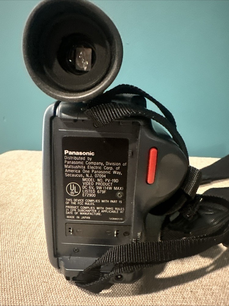 Panasonic PV-19D Palmcorder with Case Untested No battery