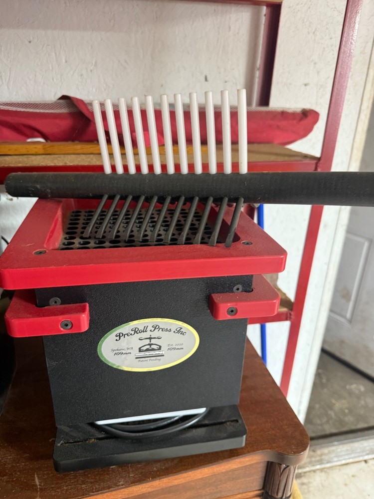 Pre-Roll Press Fill and Fold