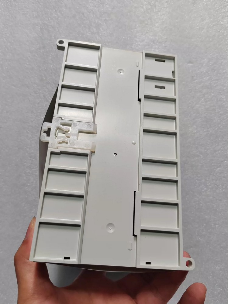 1pc Xinje XD3-48RT-E Brand New Programmable Controller