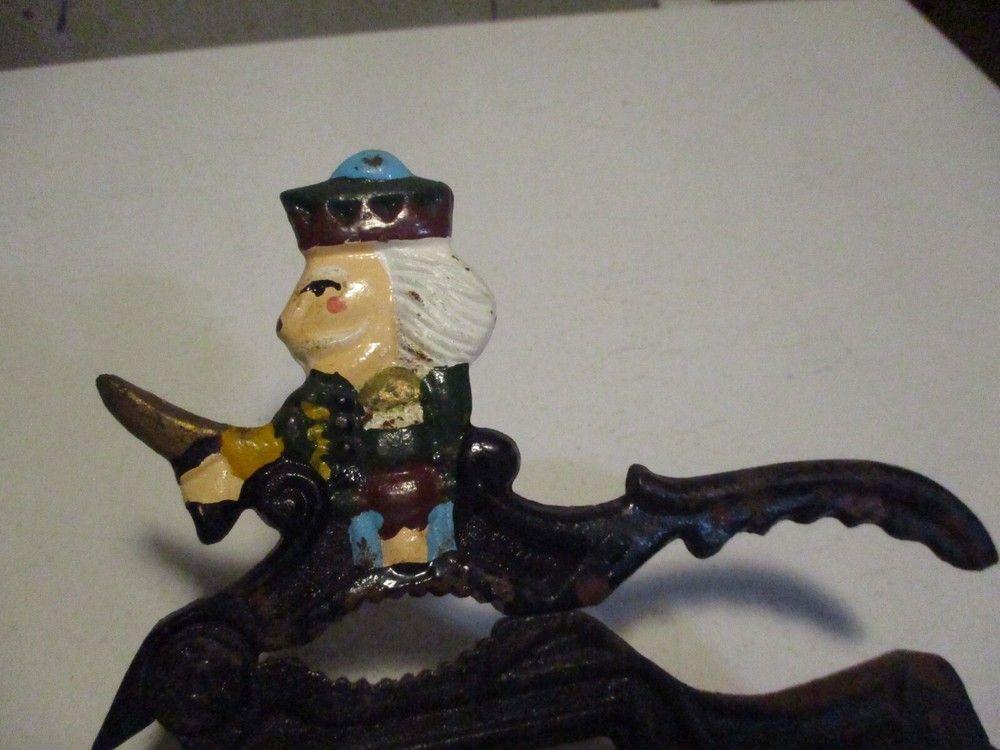 Vintage Minuteman Nut Cracker Pecans Walnuts