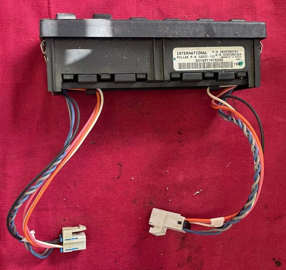 International PROSTAR SWITCH PANEL Dash Panel - 2600384C91, 32237-101