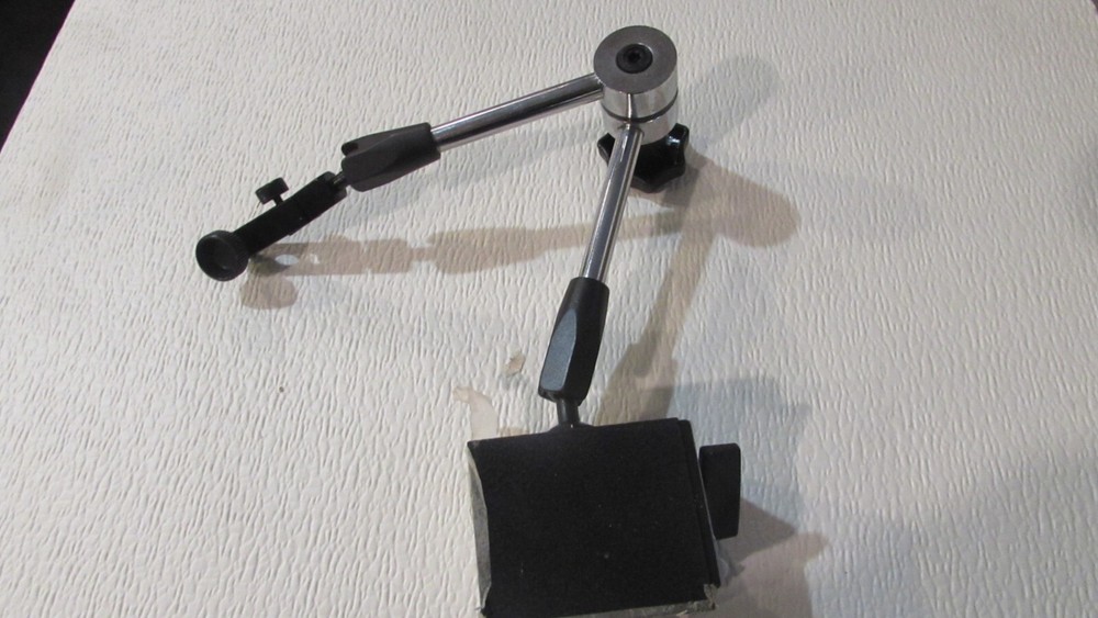 MAGNETIC BASE DIAL INDICATOR HOLDER