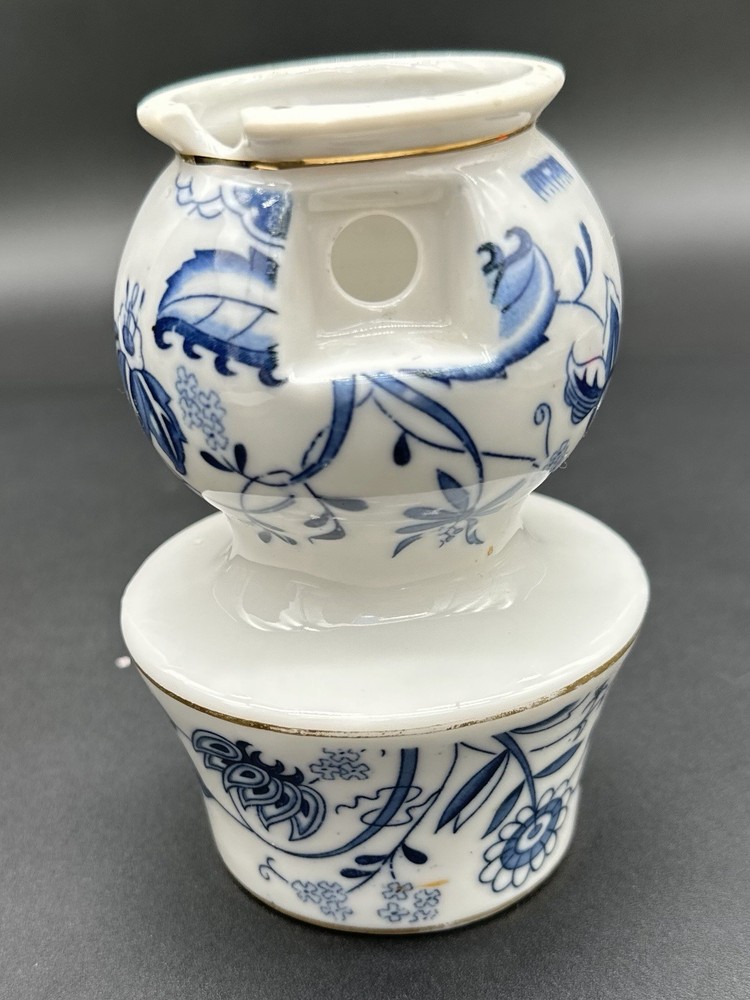💙 Vintage Ceramic Blue Danube/ Blue Onion Perfume Lamp / Nightlight 💙