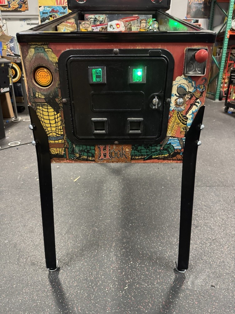 DATA EAST HOOK PINBALL MACHINE FULLY REFURBISHED PLAYS GREAT ROBIN WILLIAMS