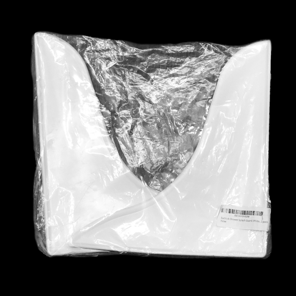 White Plastic Curved Splash Guard Accessory Set for Bathtub