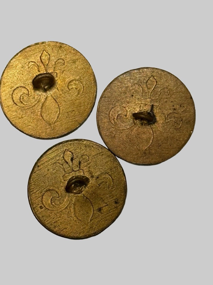 3 VICTORIAN ENAMEL FLEUR DE LIS buttons medium 7/8"