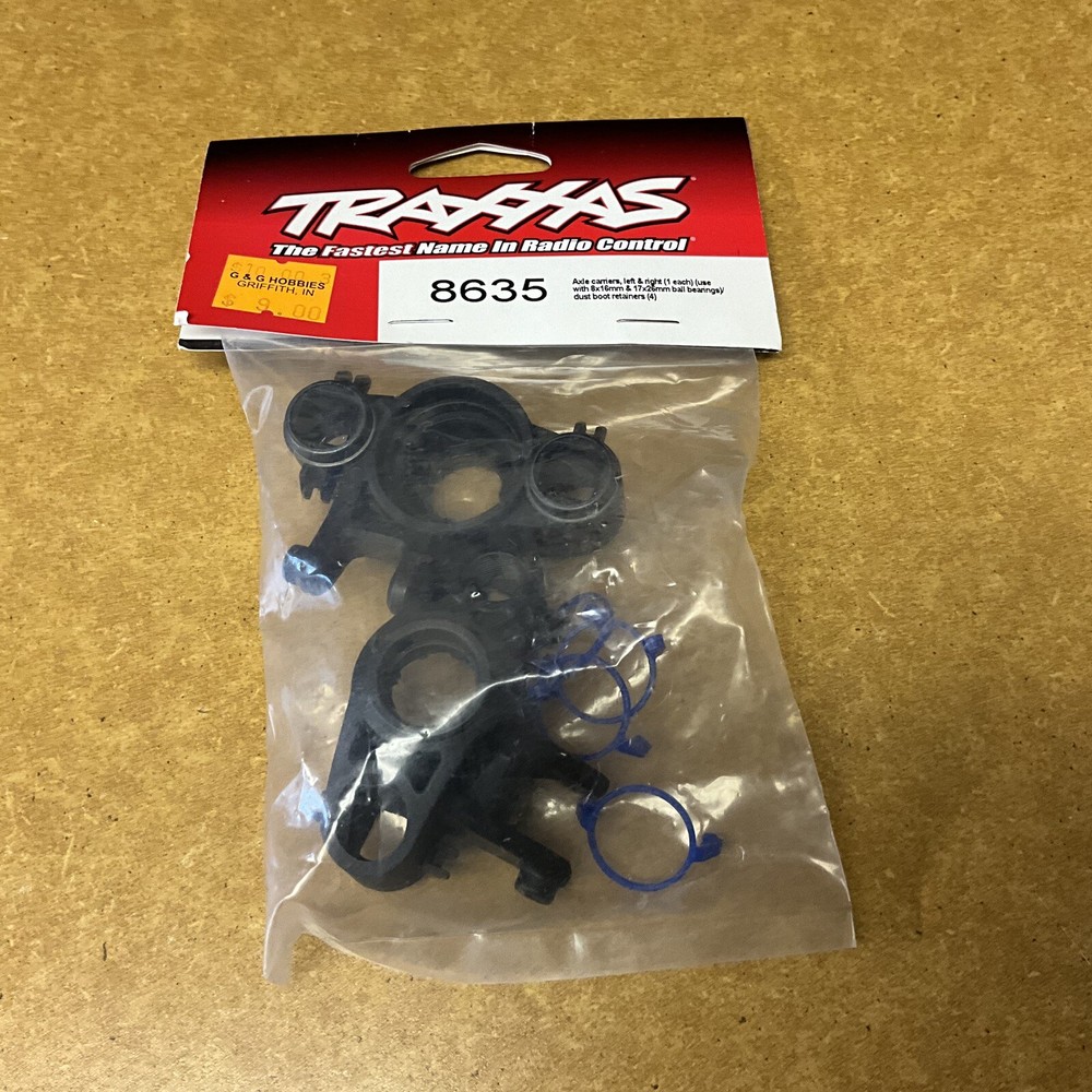 Traxxas #8635 Axle Carriers  New