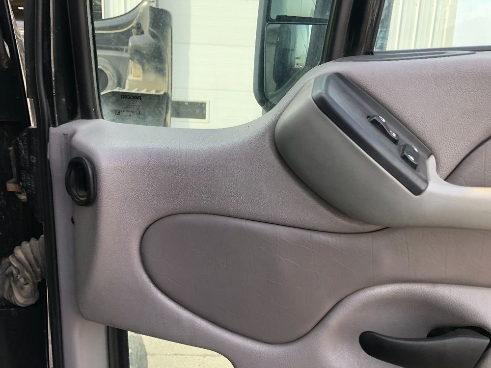 2000-2011 Peterbilt 387 Black Right/Passenger Door - Used