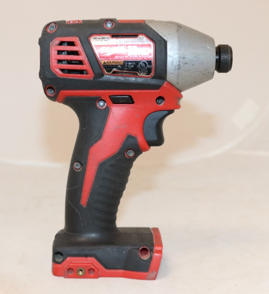 milwaukee 1/2 hammer drill/driver and impact driver set