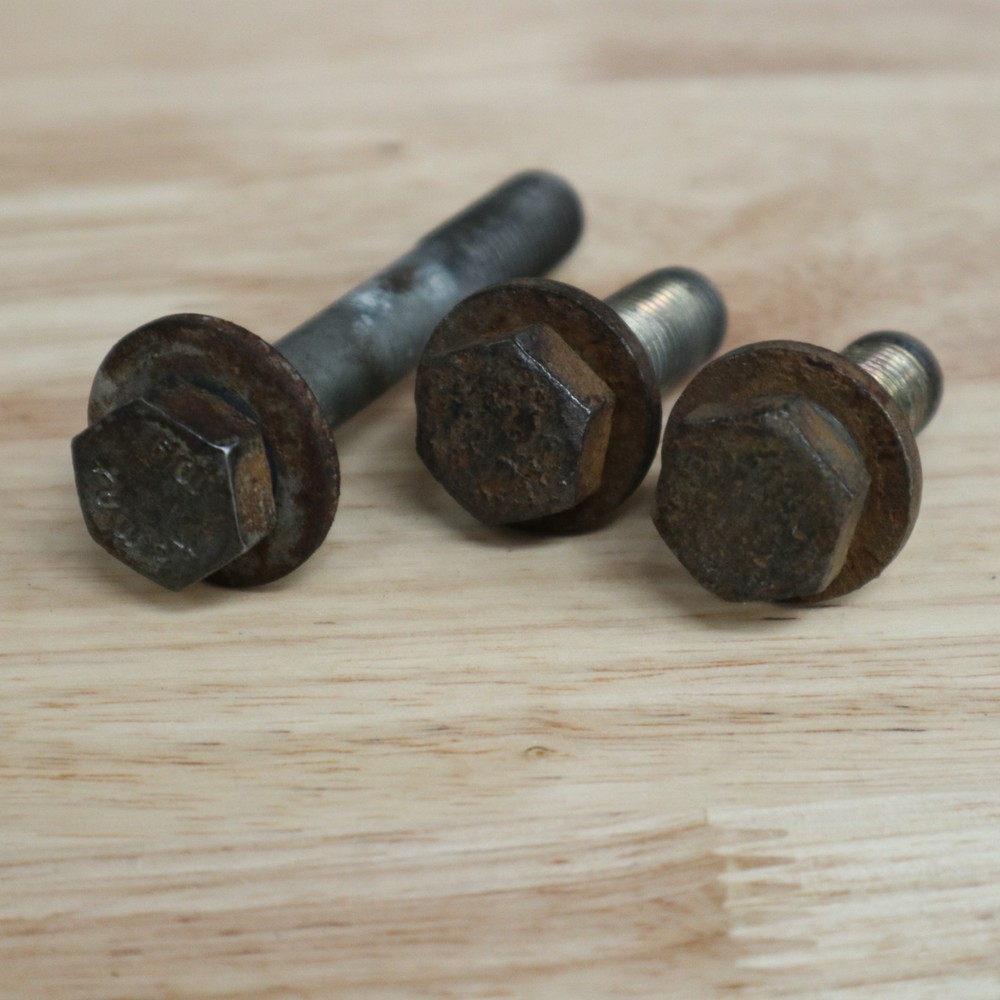 BMW E36 DIFF DIFFERENTIAL MOUNTING BOLTS X3 3 SERIES