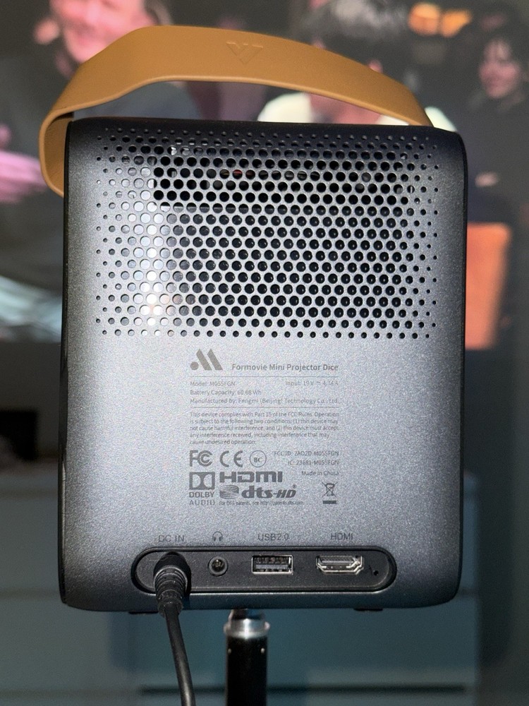 Projector (formovie Mini) + Stand + 120” Screen Bundle