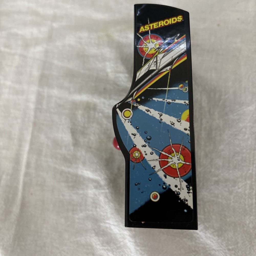 Asteroids Handheld Electronic Mini Arcade Game 2005 Atari MGA 5”