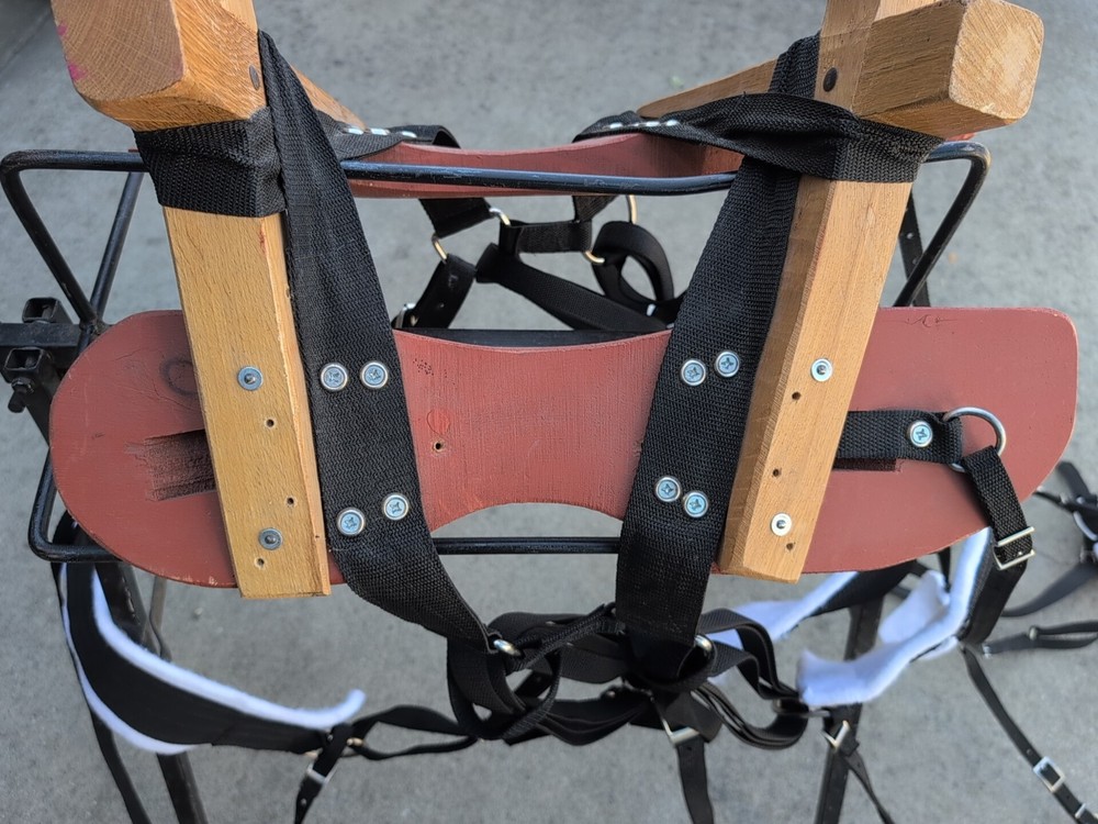 New camel saddle stool