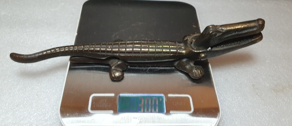 Antique Cast Iron Crocodile Nutcracker - RD 699156 (made in 1923) Nutcrackers