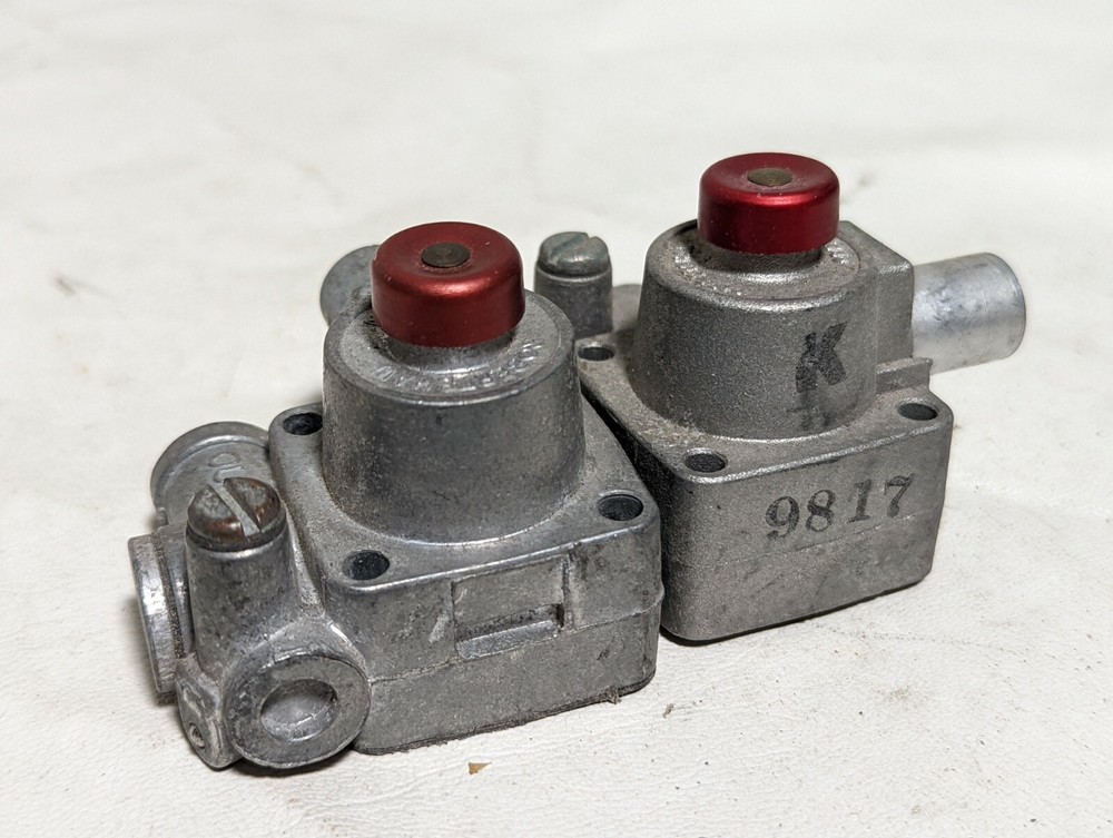 Robertshaw 9817 valve