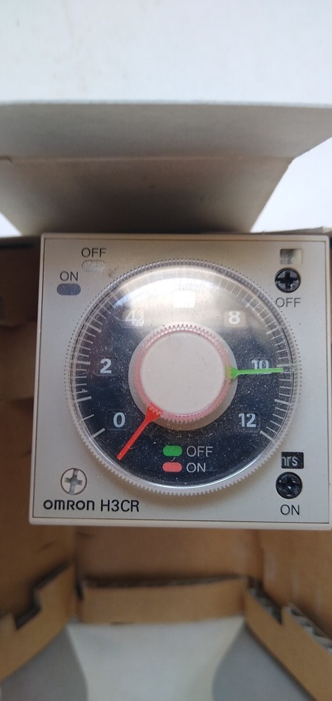 Omron H3CRF8 Timer 100-240VAC New