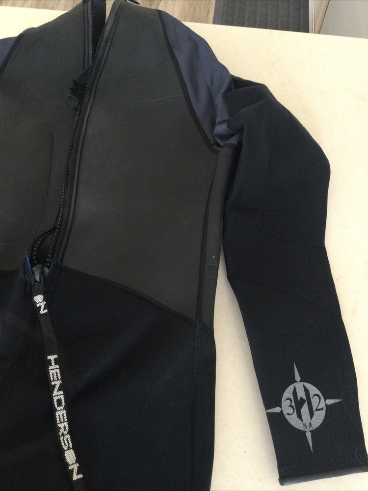 Henderson Wet Suit. 32mm Thickness. Black