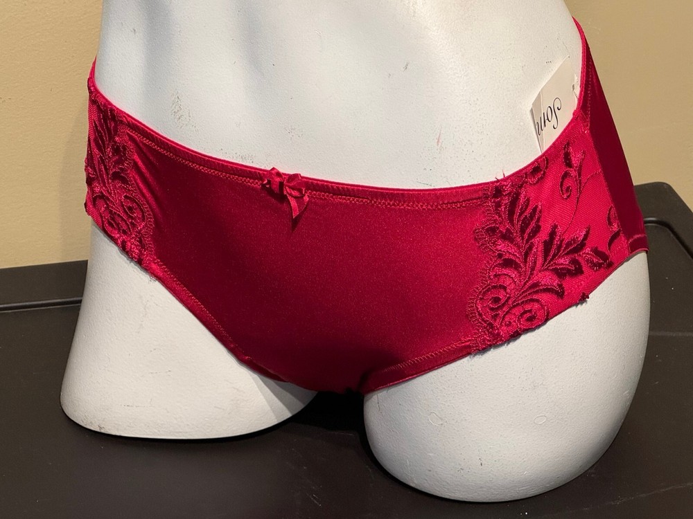 VINTAGE SOMA ~ RUBY RED ~ SENSUOUS LACE HIPSTER PANTIES ~ SIZE MEDIUM