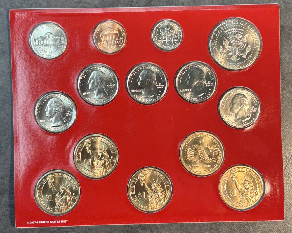 2010 P & D US Mint Complete Uncirculated Set 28 Coins w/ COA
