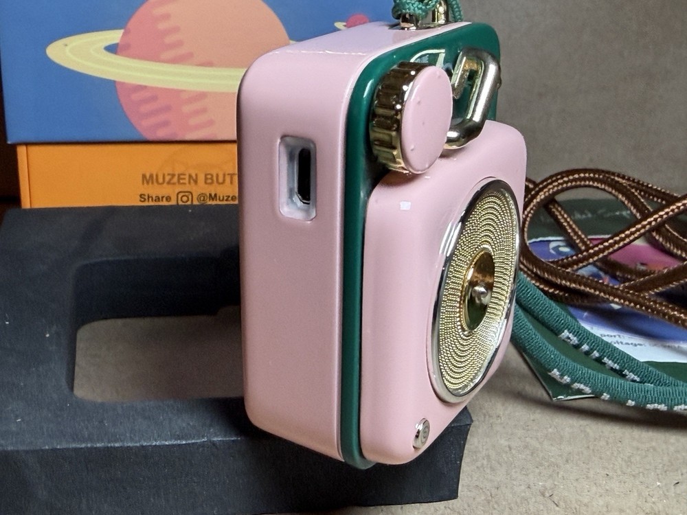 Mini Bluetooth Speaker, Button Small Cute Portable Metal Retro Wireless Pink