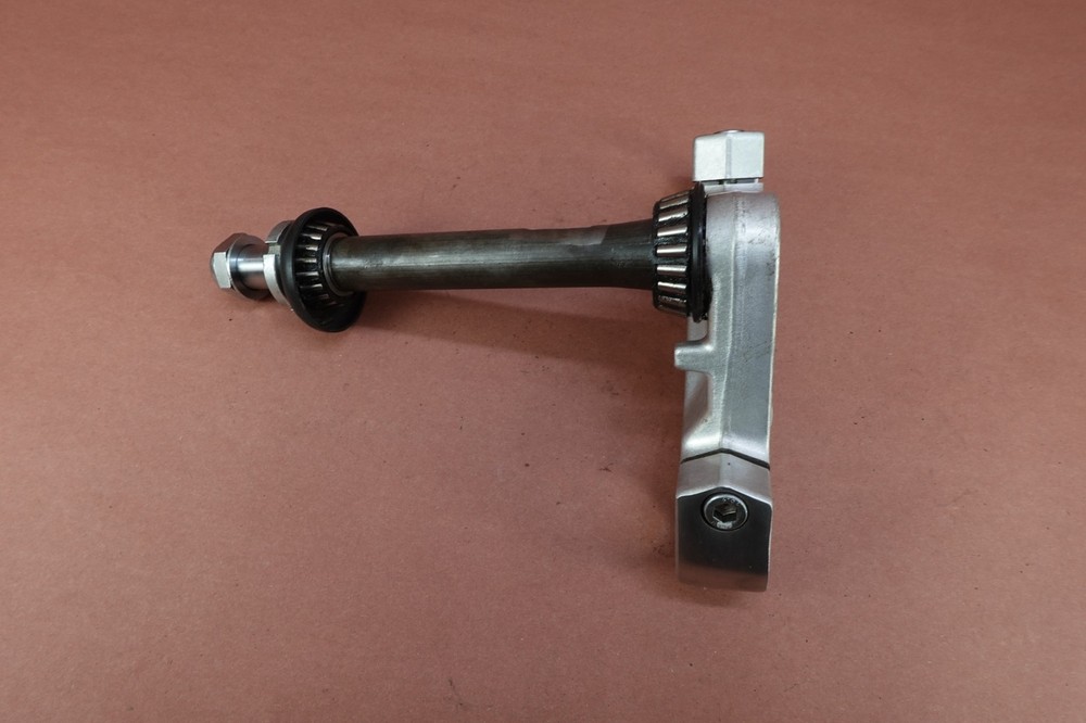 2014 07-16 Suzuki LS650 Boulevard S40 Triple Tree Lower Clamp Stem