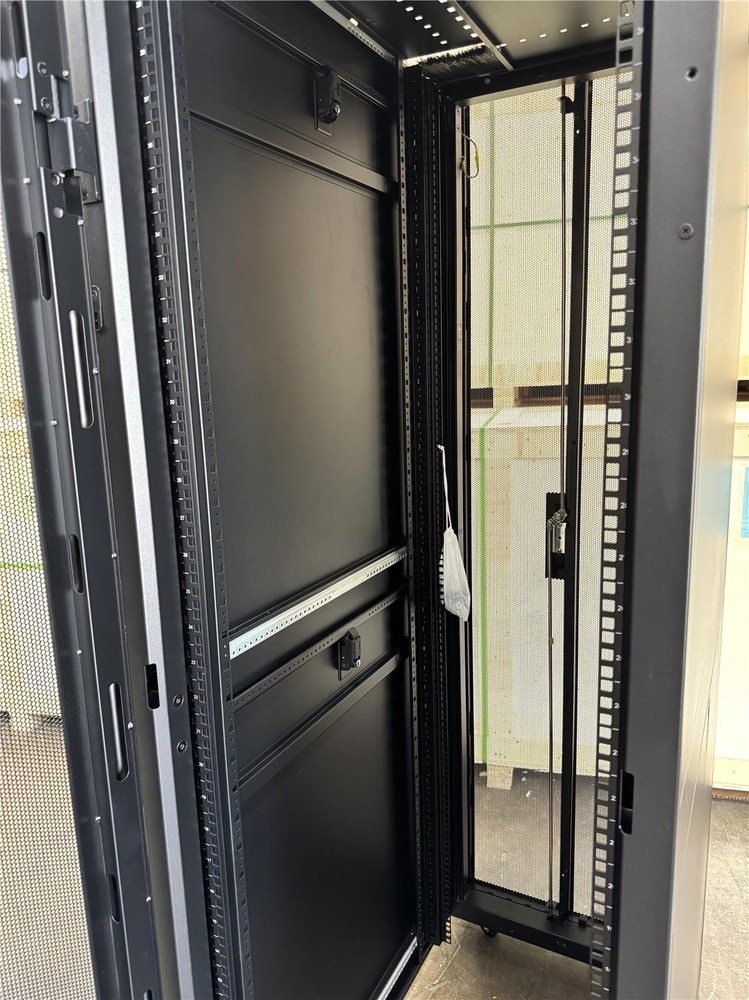 AR3100 ENCLOSURE 42U SERVER RACK DATA CABINET PULSE DELL VERTIV APC RACKS