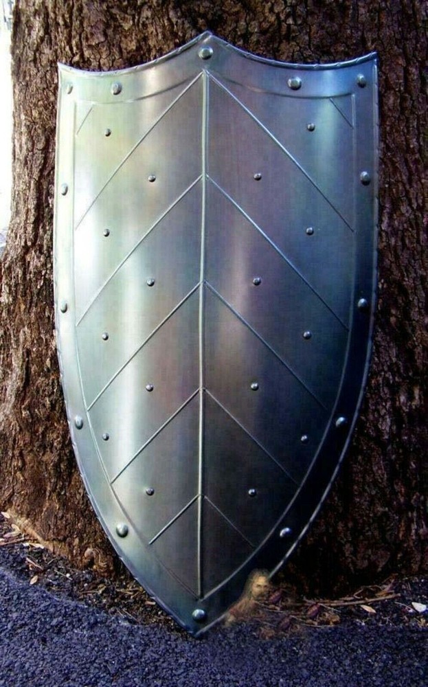 28" Medieval Knight Pointed Shield ~ Larp Reenactment Cosplay Heater Function