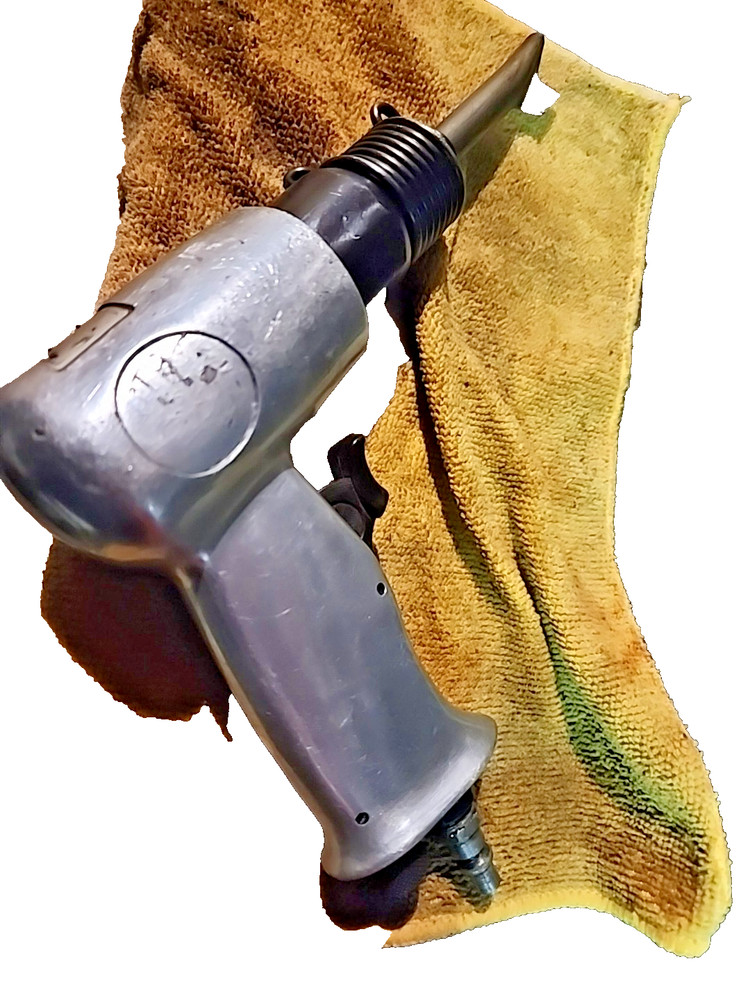 Central Pneumatic Air Hammer ~ Pre-owned ~ great working condition.