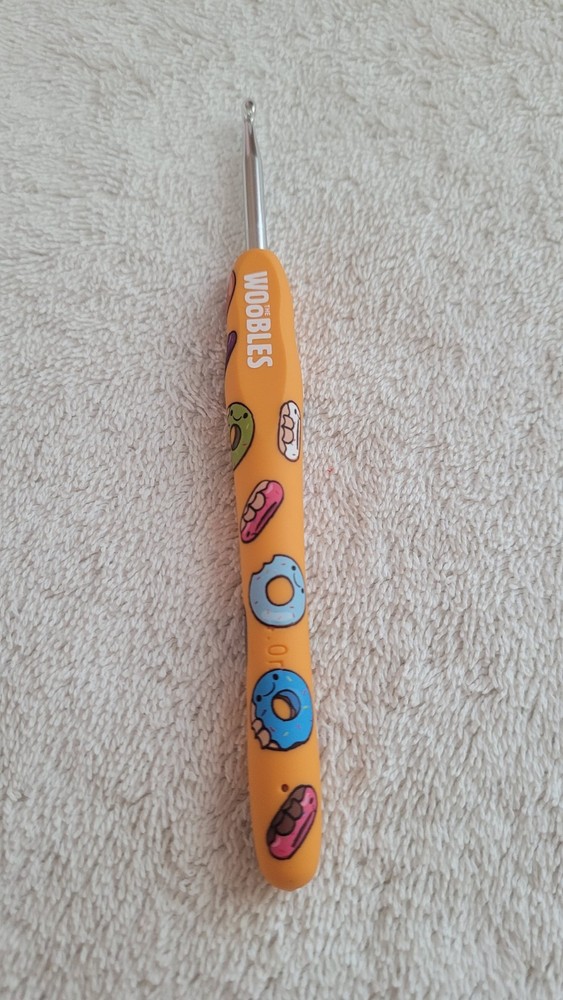 Preowned Bitten Wooble Ergonomic Crochet Hook