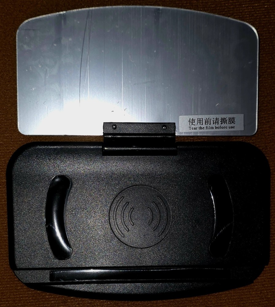 XC-90 Wireless Charging HUD Car Navigation Support