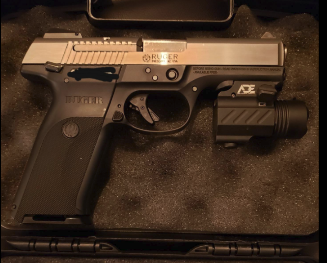 STROBE COMPACT 400 Lumen Flashlight Sight 4 Ruger 9E sr9,sr22, Walther PPKS 380