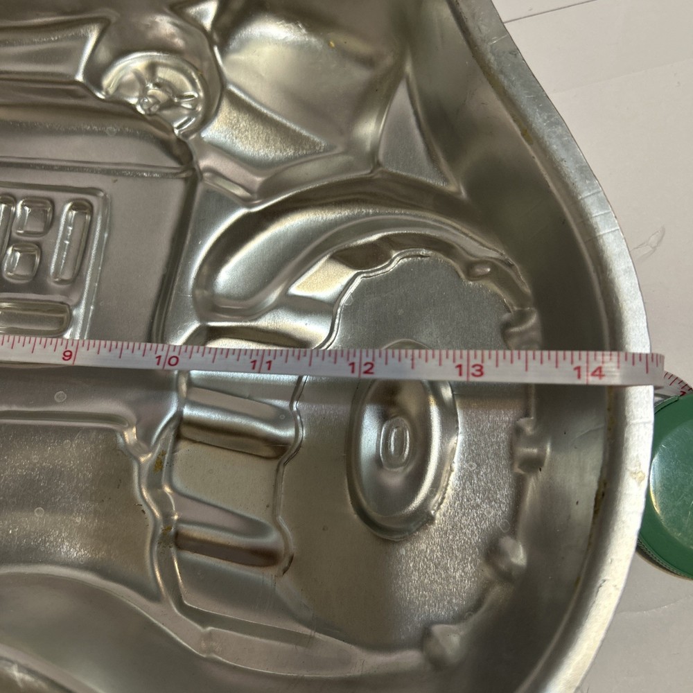 Wilton Tractor Cake pan, Excellent condition