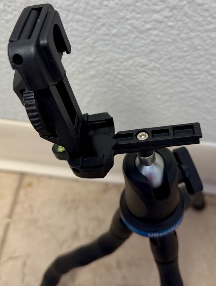UBeesize adjustable stand/tripod for camera or phone