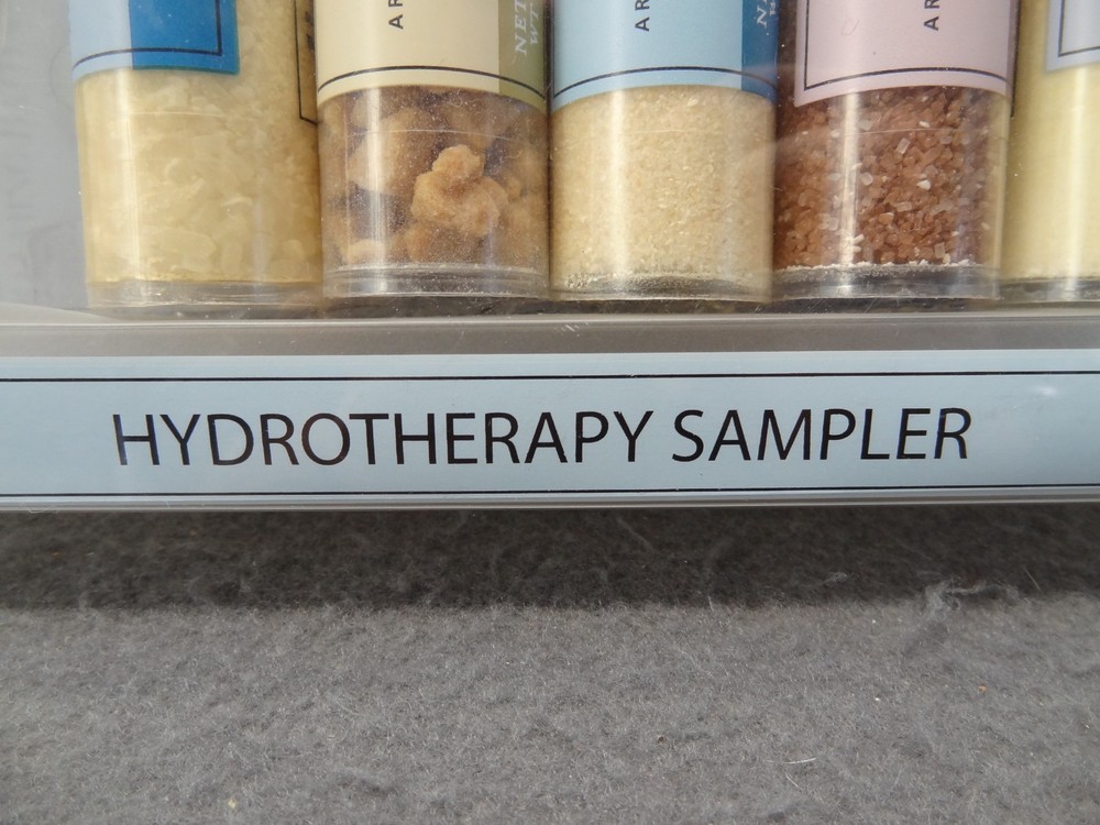 Bath & Body Works Aromatherapy Hydrotherapy Sampler (5) Salt Soak Sugar Bath