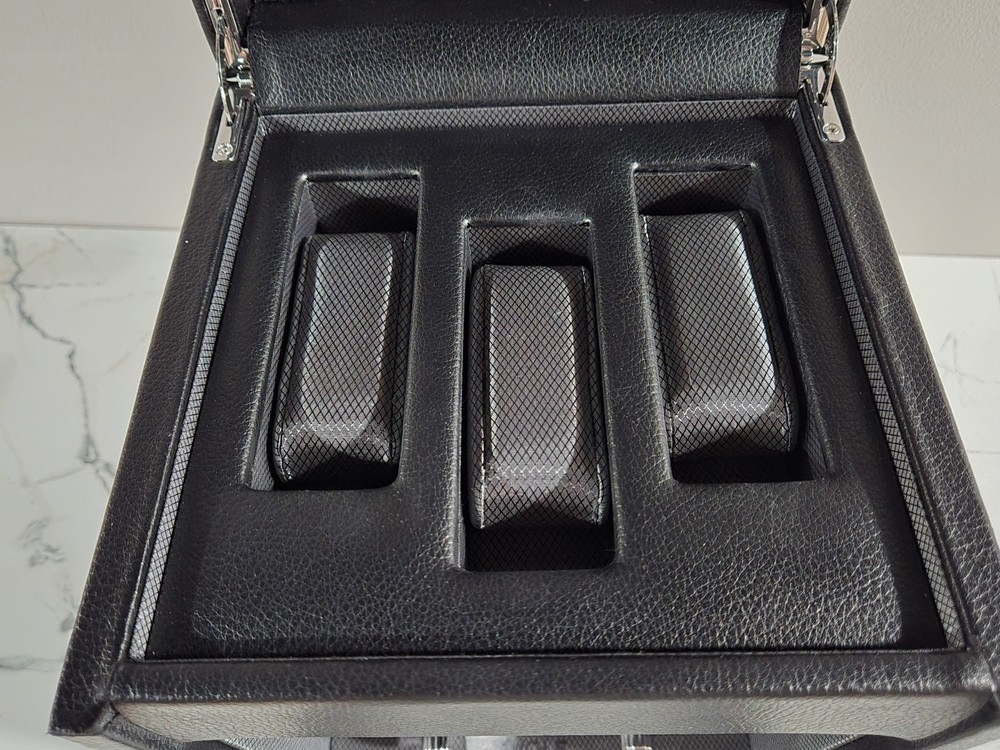 Wolf Module 2.7 Watch Winder Black Silver Leather LCD display 456102