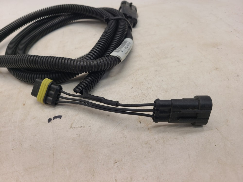 Ag Leader_4000621-5_Header Relay Tee Cable_5ft_Harness