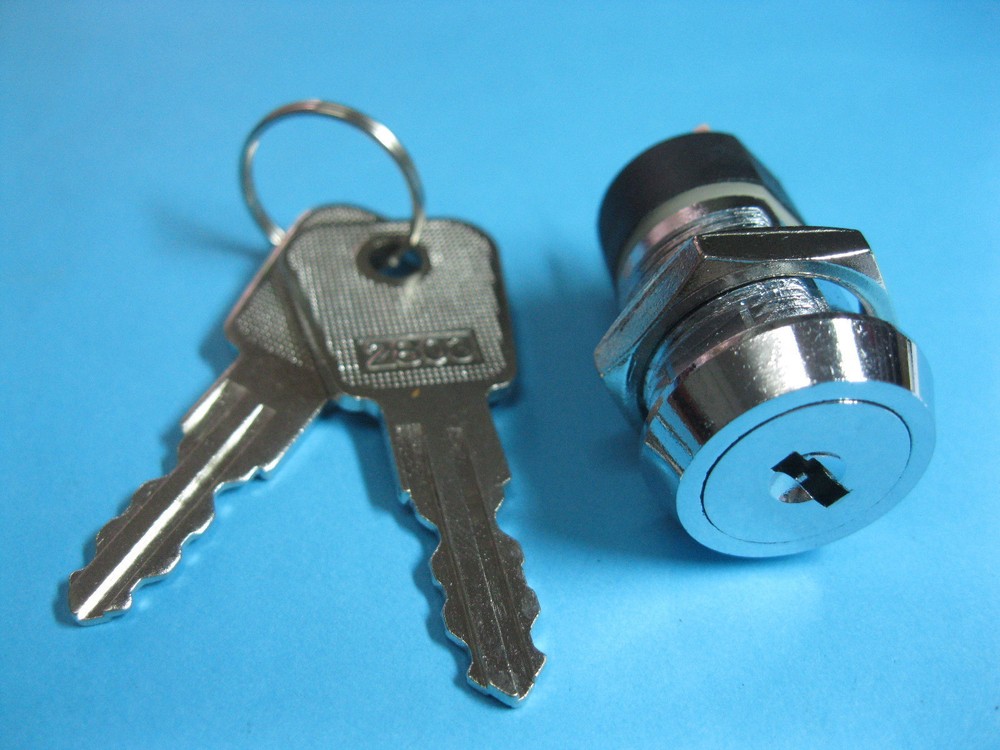 1 pcs Key Ignition Switch 2NO-2NC ON/OFF Lock Switch 18.5x37mm S2803-2