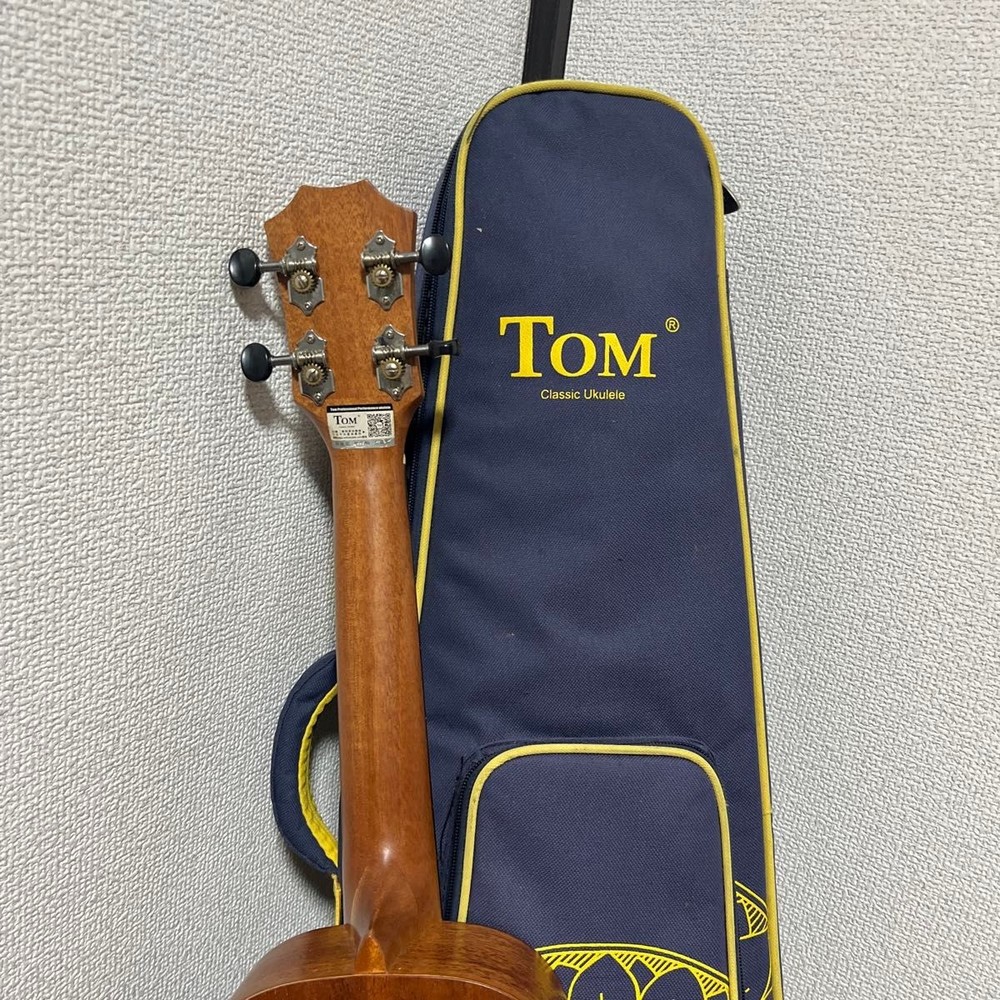 Tom JYY-C1 Ukulele with case