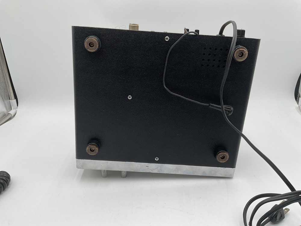 Pearce Simpson Pussycat 23 CB Transceiver -Mic and antenna Powers On Untested