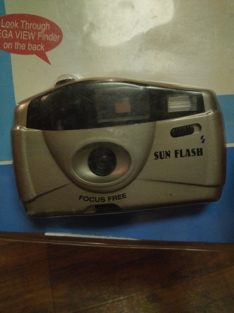 Vintage Sun Flash 35mm Mega View Camera